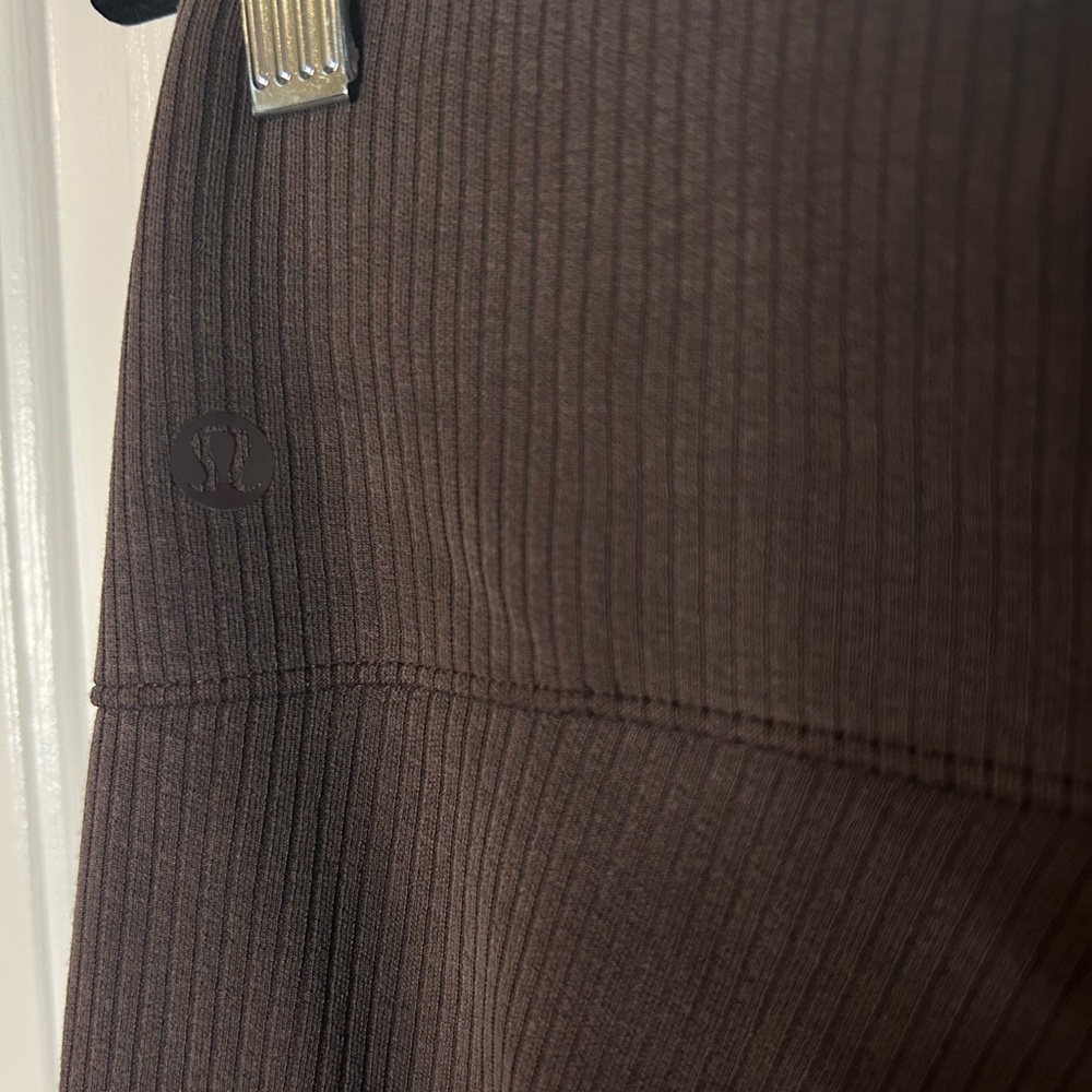 Lululemon Ribbed Softstreme Flared Pant *Regular- Espresso/ Size 8 - Picture 8 of 11